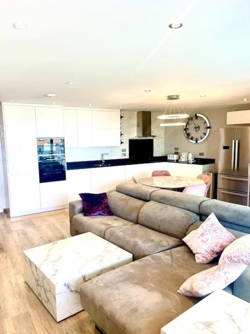 גיברלטר Ocean Village High Floor Luxury Modern Apartment מראה חיצוני תמונה