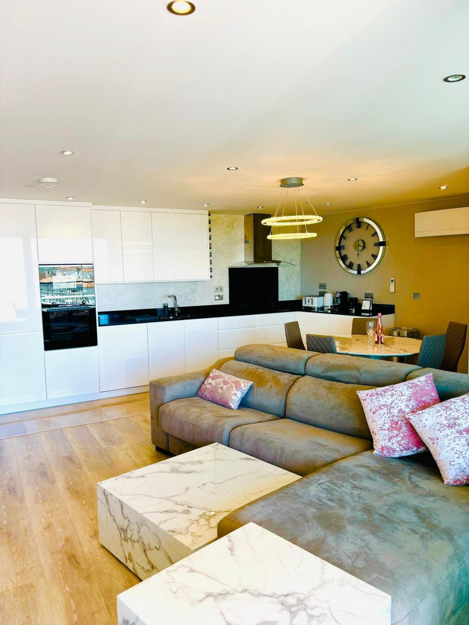 גיברלטר Ocean Village High Floor Luxury Modern Apartment מראה חיצוני תמונה