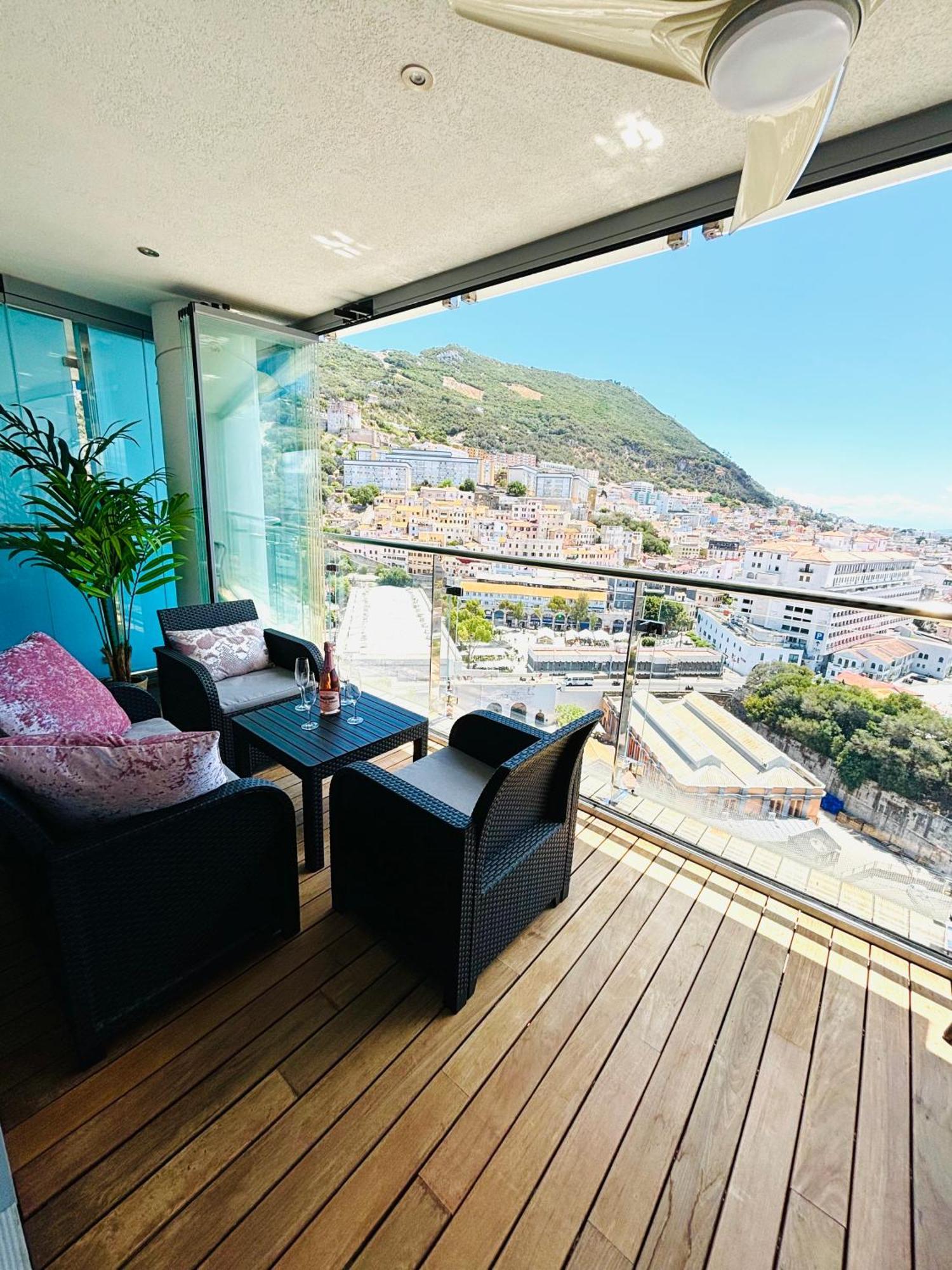 גיברלטר Ocean Village High Floor Luxury Modern Apartment מראה חיצוני תמונה